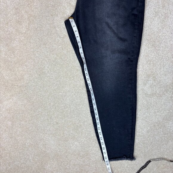 Good American Good Legs Dark Wash Skinny Sculpting Jeans in Black Size 28-32 NWT - Picture 8 of 9